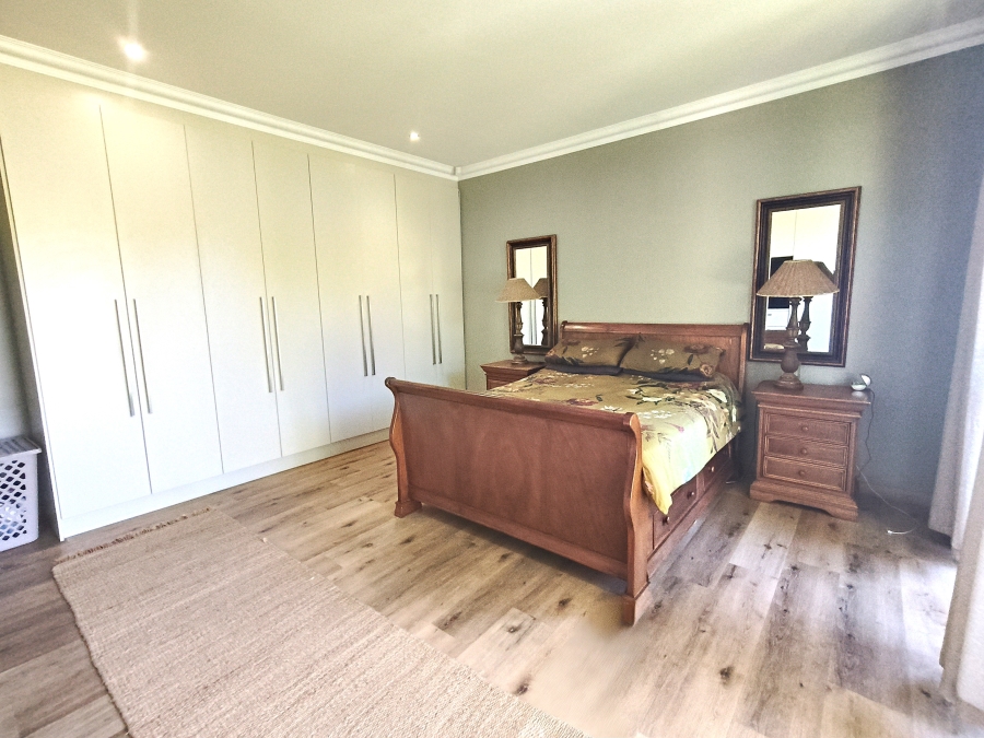 3 Bedroom Property for Sale in Gordons Bay Central Western Cape